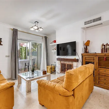 3160 Elegant Seafront House بيت للعطل *