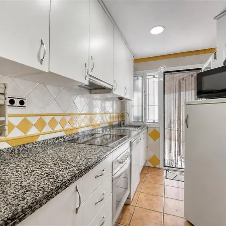 3160 Elegant Seafront House